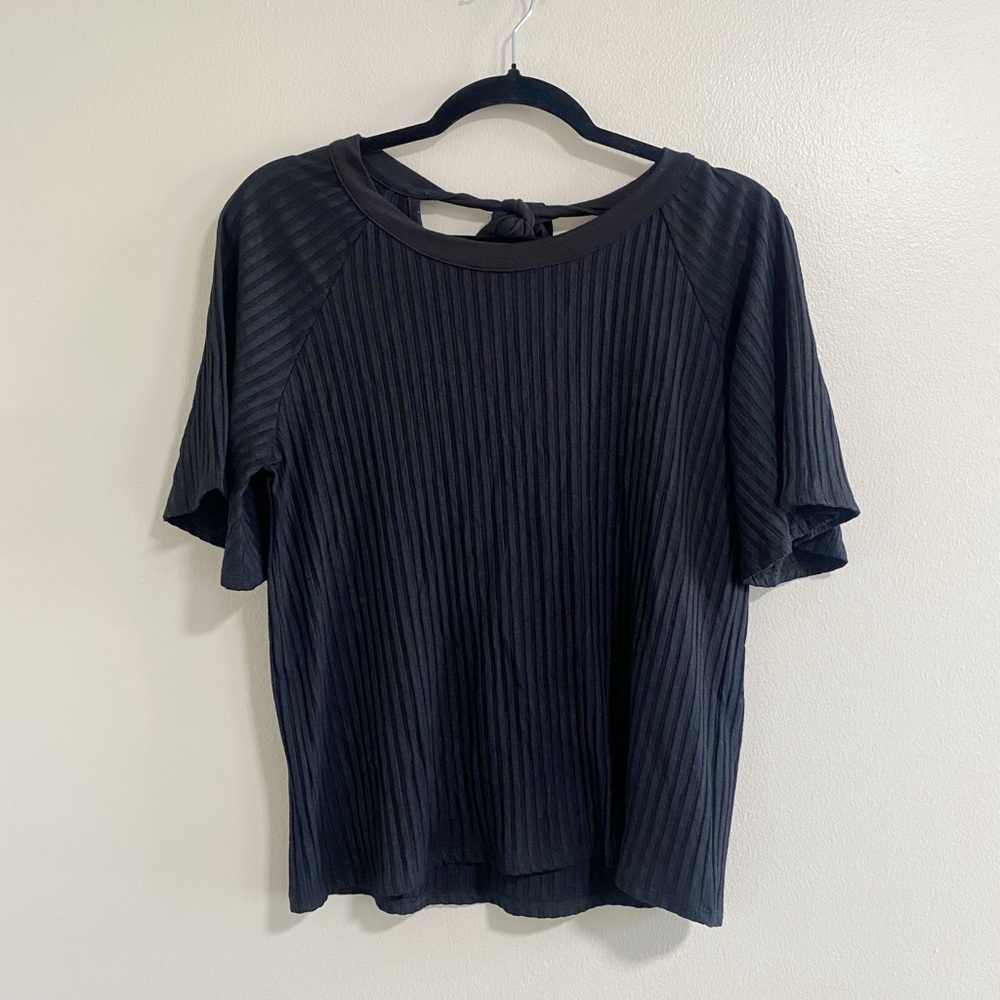 Amour Vert Pleated Black Top with Back Tie Size Small
